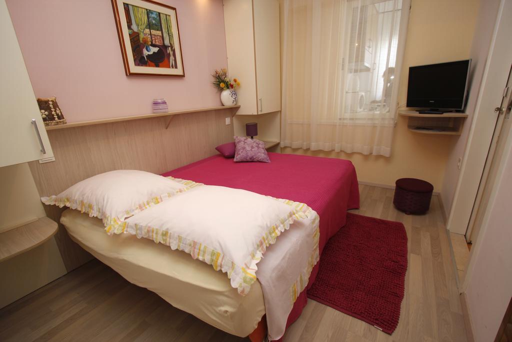 Apartments Delfin Tučepi Cameră foto