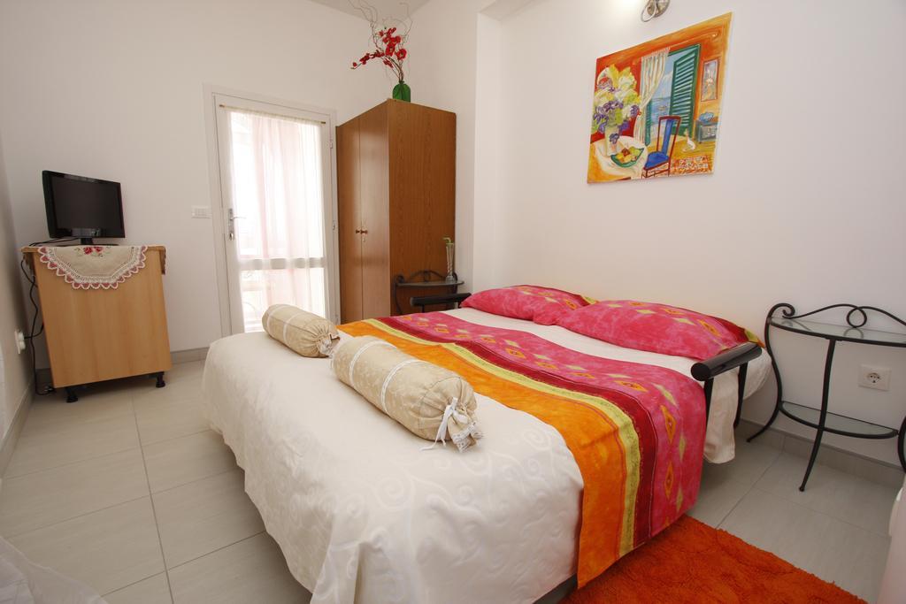 Apartments Delfin Tučepi Cameră foto