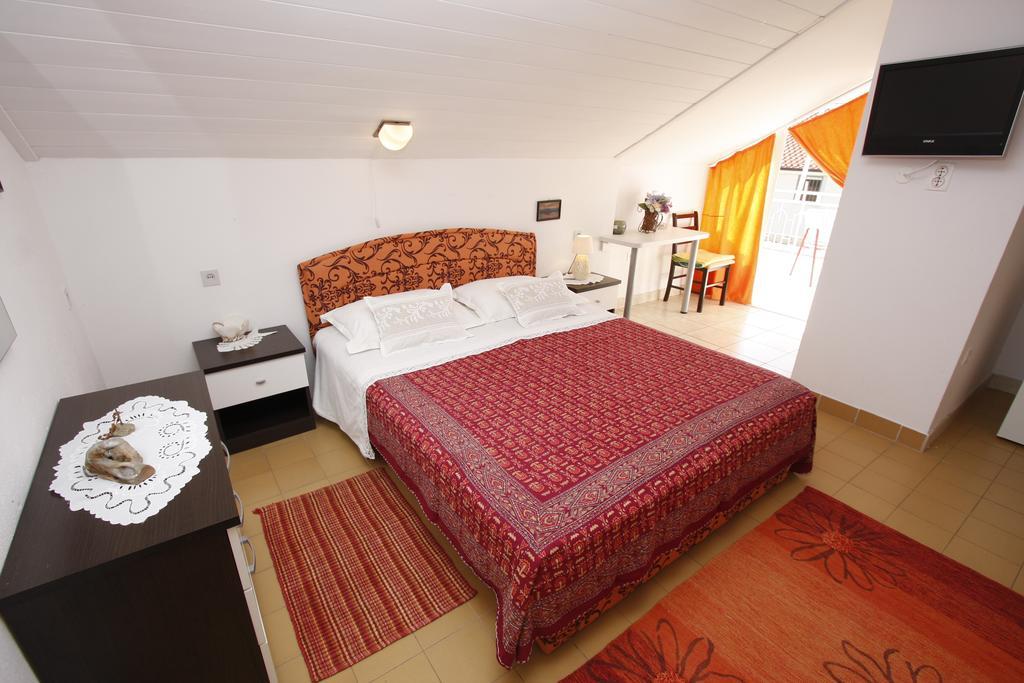 Apartments Delfin Tučepi Cameră foto
