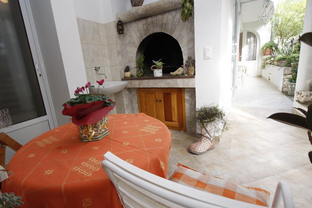 Apartments Delfin Tučepi Cameră foto
