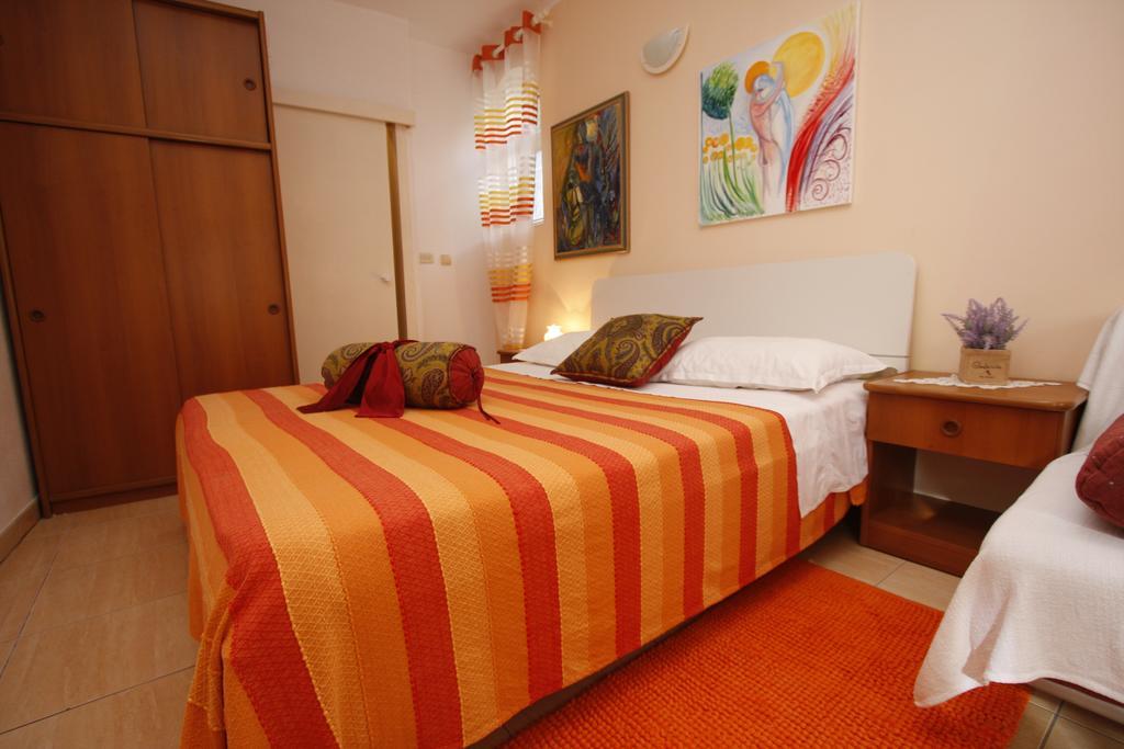 Apartments Delfin Tučepi Cameră foto